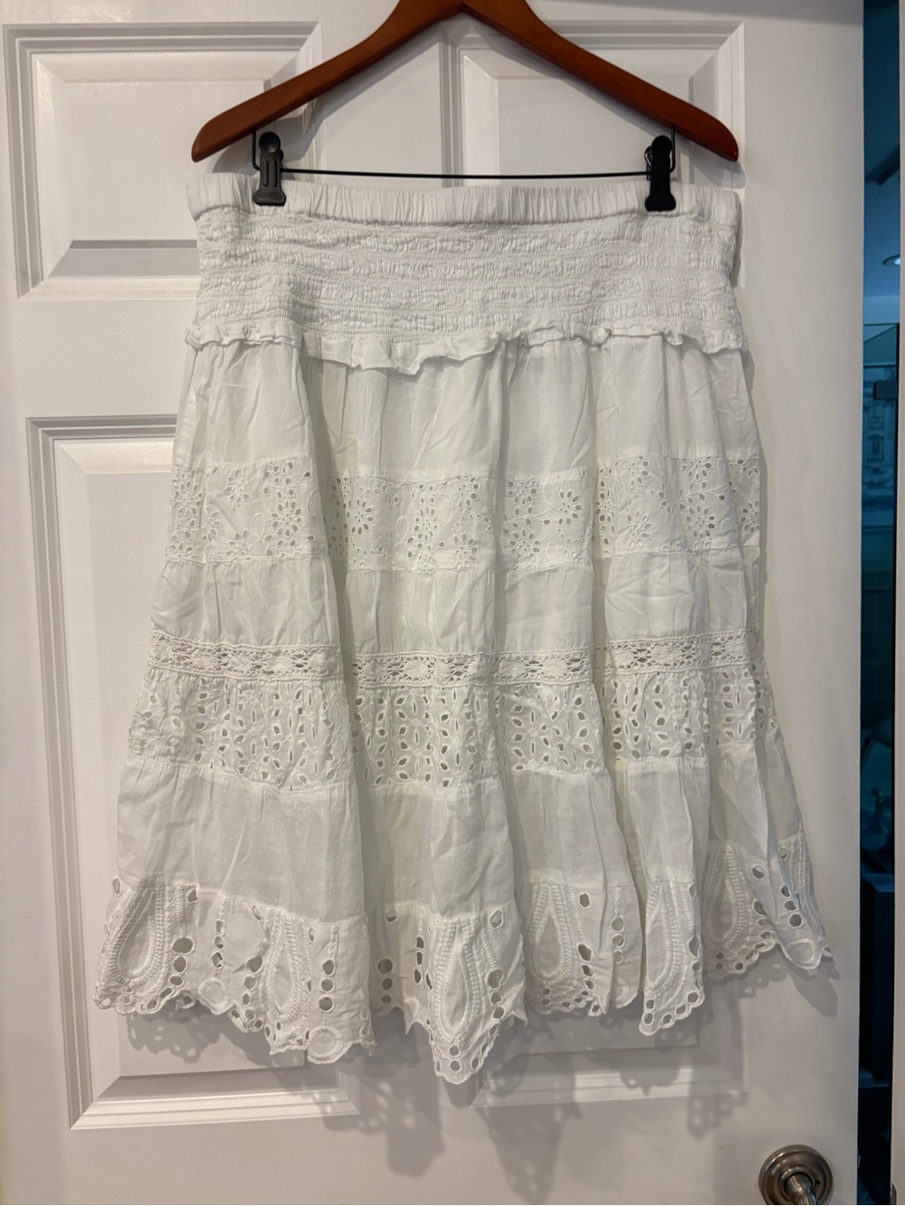 Michael Kors White Eyelet Tiered Midi Skirt - Picture 2 of 4